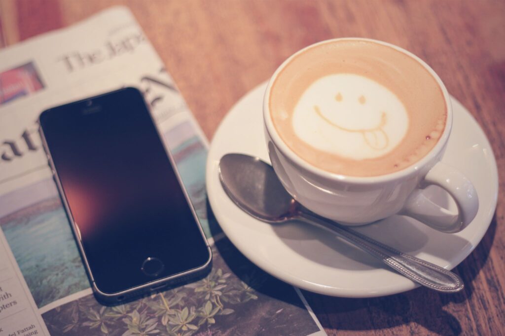 スマホとコーヒー